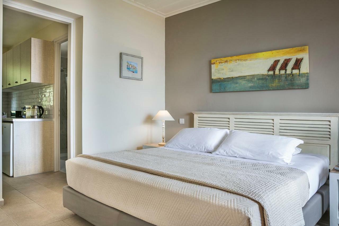 Martini Waterfront Suites 피스카던 외부 사진